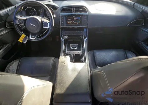 2017 Jaguar Xe R - Sport z USA, uszkodzony, nr VIN SAJAF4BV0HA945704